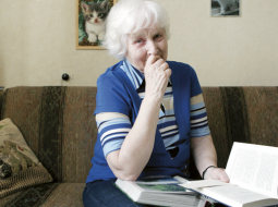 Kad Guntai Tomkusai bija pieci gadi, admirālis Teodors Spāde viņai uzticēja noslēpumu par Latvijas okupāciju un lūdza apsolīt ko svarīgu. Foto — Rūta Kalmuka, F64