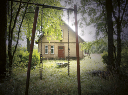 Māja Purva ielā, kur 12.decembrī noslepkavoja māti un dēlu, ir Staiceles pilsētas nomalē, tālu no citām mājām.