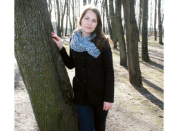 Kristīne Miļūna Rīgā studē komunikāciju zinātni.Šāgada janvārī Īrijā nomira viņas brālis Edgars, un Kristīnei nācās vākt līdzekļus viņa pārvešanai mājās.