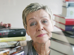 Livonia Print pārdošanas direktore Janīna Blūma par poligrāfiķi kļuvusi pašmācības ceļā, pirms tam viņa bija angļu valodas skolotāja. Foto — Mārtiņš Zilgalvis, F64