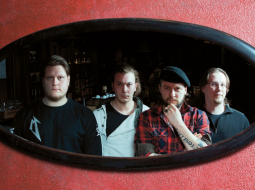 Sia Radikal: Dainis Rijkuris, Artūrs Mucenieks, Gustavs Terzens, Matīss Elsbergs.
