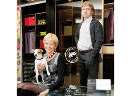 «Mūsu veiksmes pamatā — jaunrades idejas: atrast to, kā Latvijā vēl nav,» apliecina Ripo Fabrika izpilddirektors Elvis Sakārnis, Ripo International un Ripo Fabrika valdes priekšsēdētāja Ēvija Arente.