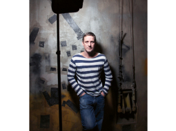 «Režisori ir diezgan slinki savā būtībā. Viņiem reizēm ir sajūta, ka es varu izdarīt visu, ko vajag. Kaut gan viņi maldās — ar mani reizēm ļoti jāmokās, es ļoti gaidu, lai režisors man palīdz.»