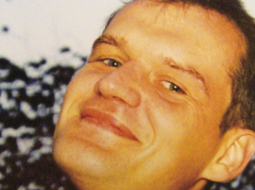 Gluži ticama šķiet versija, ka uzbrukums žurnālistam tika organizēts cita iemesla dēļ un nelegālais alkohols ir tikai izkārtne.