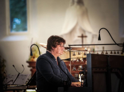 Jānis Lūsēns koncertā Krimuldā. Foto: Nils Vilnis