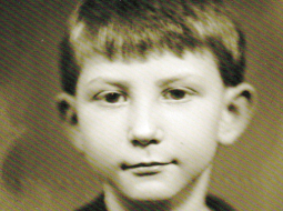 Dainis septiņu gadu vecumā. Foto no personīgā arhīva