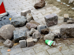 Ietves remontdarbi Krišjāņa Barona ielā. Foto: Zane Bitere, LETA