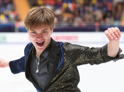 Deniss Vasiļjevs Eiropas daiļslidošanas čempionātā Maskavā 19. janvārī.
Foto — Jurijs Kabanovs, AFP/LETA