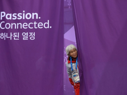 Phjončhanas olimpisko spēļu devīze ir "Passion. Connected". Foto: EPA/LETA
