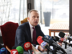 Latvijas Bankas prezidents Ilmārs Rimšēvičs preses konferencē informēs par pēdējo dienu notikumiem, kas saistīti ar viņa aizturēšanu. Foto: Edijs Pālens, LETA