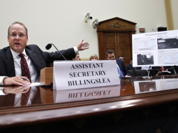 ASV Finanšu ministrijas sekretāra vietnieks Maršals Bilingslijs. Foto: AP/LETA