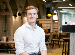 Riska kapitāla fonda Imprimatur Capital investīciju vadītājs Mārtiņš Lasmanis kopš 2013. gada investē daudzsološos tehnoloģiju jaunuzņēmumos to agrīnajā stadijā. Foto — Edmunds Brencis
