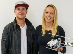 Felicita Zatlere-Kotāne un Āris Kotāns, 
SIA ROBO HUB izveidotāji.
Foto — Gints Ivuškāns