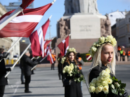 "Daugavas Vanagu" rīkotajā leģionāru piemiņas gājienā pērn. Foto: Edijs Pālens, LETA
