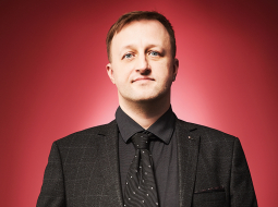 «Laikam lielākais skandāls ir par to, ka man patiešām nav reālas politiskas aizmugures.»
Foto — Edmunds Brencis