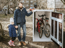 Jurijs Lācis (38).
Agrāk: būvdarbu vadītājs firmā SAS Būve.
Tagad: uzņēmuma dibinātājs un vadītājs 
SIA Velovieta.
Foto — Lauris Aizupietis