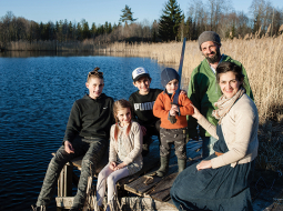 Alkšņu ģimene.
Foto — Ieva Salmane