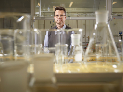 Profesors Edgars Sūna.
Foto — Edmunds Brencis