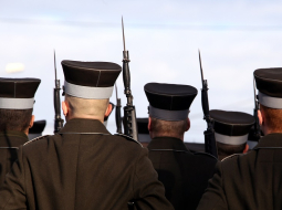 Karavīri militārajā parādē. Foto: Evija Trifanova, LETA