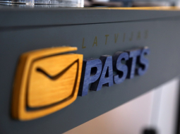 "Latvijas pasta" logo. Foto: Ieva Leiniša, LETA