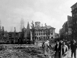 Sagrautā Vecrīga 1941. gada jūlijā.
Nezināma autora foto. Latvijas Nacionālā arhīva krājums
