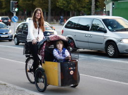 Uz darbu vai skolu ikdienā ar velosipēdu dodas 43% kopenhāgeniešu.
Foto — Scanpix