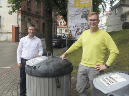 Cēsu mērs Jānis Rozenbergs (pa kreisi) un Cēsu Attīstības un būvniecības pārvaldes vadītājs Atis Egliņš-Eglītis: «Es pat biju pārsteigts, cik atvērti šādām idejām ir cilvēki. Viss, kas ir vajadzīgs, — nedaudz pamainīt domāšanu». Foto — Māris Buholcs, Druva