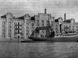 Latviešu lauksaimnieku Ekonomiskās sabiedrības elevators spīķeris Rīgā 1914. gadā