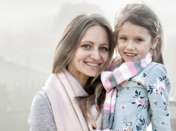 Elīna Šauriņa un Mia.
Foto — Ieva Salmane