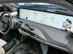 Elektroauto Byton M-Byte 1,2 metrus plašais
vadības panelis