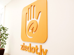 Fonda "Ziedot.lv" biroja telpas. Foto: Una Kupruka, LETA