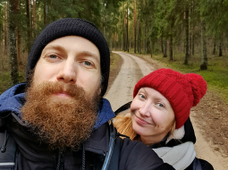 Sanitai un Kristapam ir svarīgi, lai katrā pārgājienā būtu apvienotas dažādas pieredzes — iespēja koncentrētā veidā izbaudīt interesantas vietas, izpētīt tās un vienlaikus izbaudīt dabu.
Foto no privātā arhīva