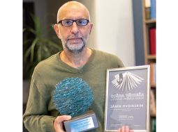 Ojāra Vācieša Literārās prēmijas 2020 laureāts dzejnieks un tulkotājs Jānis Hvoinskis.
Foto — Carnikavas novada dome