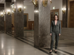 Svjatlana Cihanouska: «Es neorganizēju protesta kustību Baltkrievijā. Tā pašorganizējas, un tā tas bija kopš paša sākuma. Ja tagad Cihanouska pazustu, valstī nekas nemainītos. Katrai šūniņai ir savs līderis.»
Foto — Reinis Hofmanis