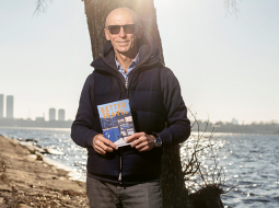 Aldis Kušķis, Stagings dibinātājs un vadītājs.
Foto — Reinis Hofmanis