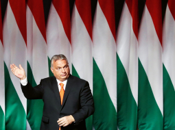 Ungārijas premjerministrs Viktors Orbāns savas partijas Fidesz kongresā 14. novembrī.
Foto — Scanpix