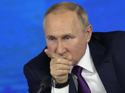 Krievijas prezidents Vladimirs Putins 23.decembrī savā ikgadējā preses konferencē Maskavā. Foto: AP/Scanpix/LETA