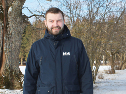 Jānis Tučs, Straupes pagasta z/s Zemzari saimnieks.
Foto — Andris Vanadziņš