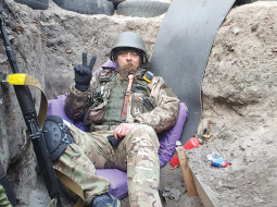 Rīdzinieks Sergejs Laņuks frontes līnijā dienā, kad tika ievainots.
Foto — Scanpix