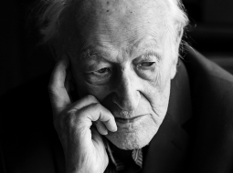Rolands Kalniņš intervijā žurnālam Ir tieši pirms gada — pērn maijā.
Foto — Ieva Salmane, no Ir arhīva