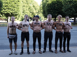 5. jūlijā pie Ministru kabineta notika protests pret jaunajiem mežu ciršanas noteikumiem.
Foto — LETA