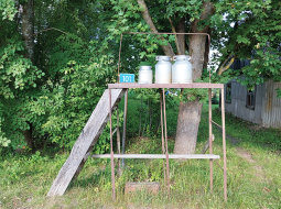 Jēkabpils novada Atašienes pagastā esošais piena galdiņš joprojām
aktīvs.
Foto — Juris Zalāns