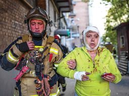 Pēc raķešu trieciena Kijivā 10. oktobrī.
Foto — Scanpix