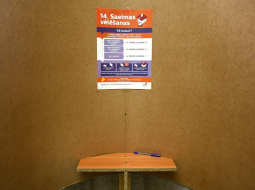 14. Saeimas vēlēšanu iecirknī. Foto - Ivars Soikāns, LETA