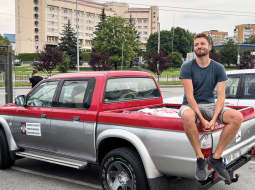 Jūlija beigās kopā ar konvoju Māris devās uz Ukrainu. Viņš apbrīno cilvēkus, kas to dara gandrīz katru nedēļas nogali. Tikmēr pats strādā pie Stopify. «Fokuss ir svarīgs, nevari būt pārāk izplūdis». Foto no privātā arhīva