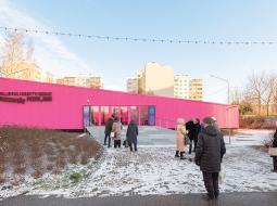 Tallinn Art Hall izstāžu paviljons Lasnamē mikrorajonā Tallinā. Arhitekti — Salto Architects