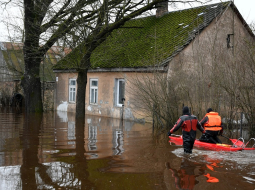 Plūdi Jēkabpilī. Ūdens līmenis Daugavā 14. janvāra rītā sasniedza 8,92 metrus. Foto - Ivars Soikāns, LETA
