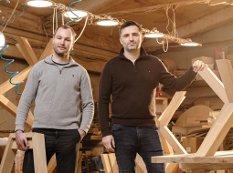 Nikolajs Savčuks un Dimitrijs Stepčenko, SIA Astronik īpašnieki.
Foto — Reinis Hofmanis