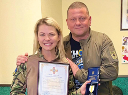Ar Ukrainas Bruņoto spēku virspavēlnieku Valēriju Zalužniju.
Foto no personīgā arhīva