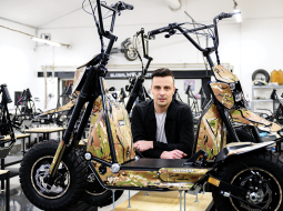 Jaunuzņēmuma Global Wolf Motors vadītājs Klāvs Ašmanis.
Foto — Edgars Pohevičs